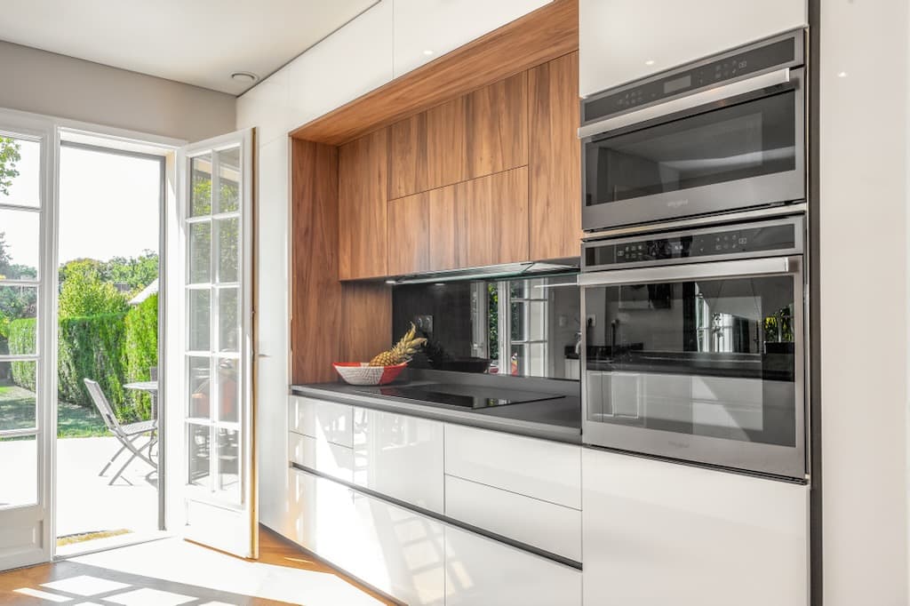 Epurée et bois texturé