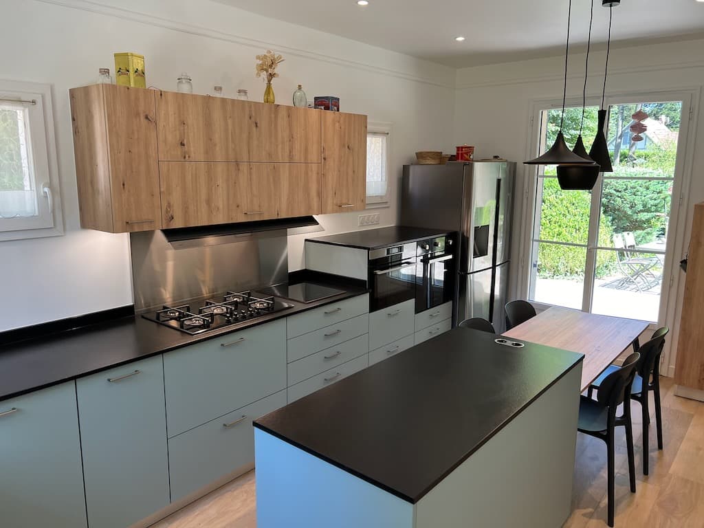 Dix ans de patience, un îlot en granit